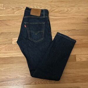 Dark Wash Levi’s 502